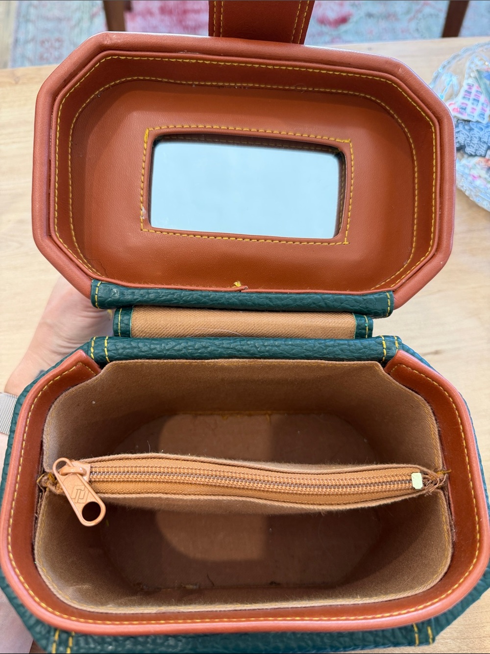 Vintage Dooney & Bourke Forest Green Pebbled Leather Box Bag with Brown Trim - Picture 8 of 11